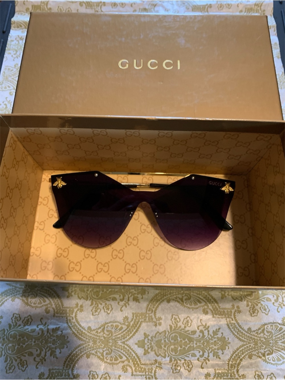 Gucci Women's Dark Purple Shield Sunglasses with Gold Bee Detail - Picture 11 of 12